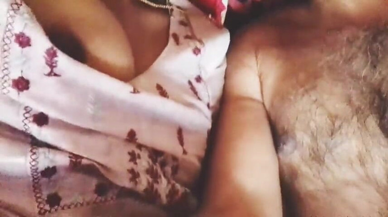 Skydreem1104: Malayalee Achayatti Tinu Gets Sucked by Her Achayan