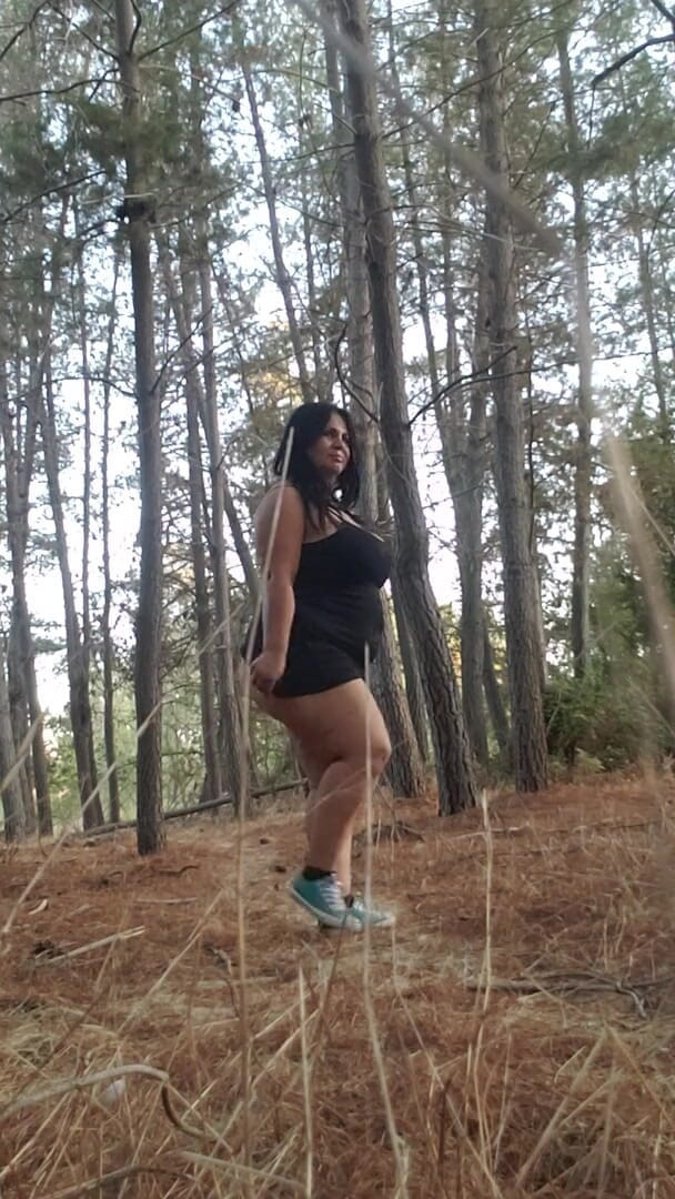Riderqueen: Stepmommy ass worship forest