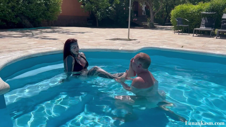 Mistress Lunatika: 恋足癖