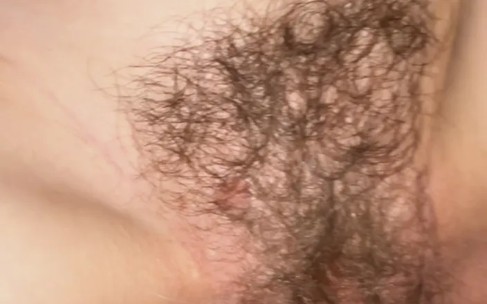 FoxMaidenPanties: Quick Cumshot on Hairy Pussy Bush in Missionary