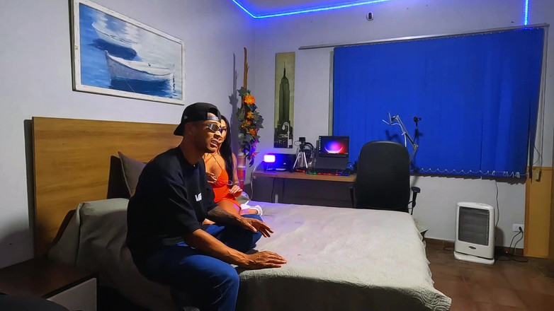 NatzinhaMorena: Pausa cena: voleva sedersi sul mio cazzo prima del dessert