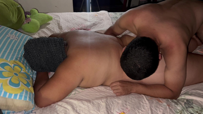Stepmom_with_big_tits: Azgın üvey oğlumun bana ne kadar iyi bir göt sakso çekiyor, ne...