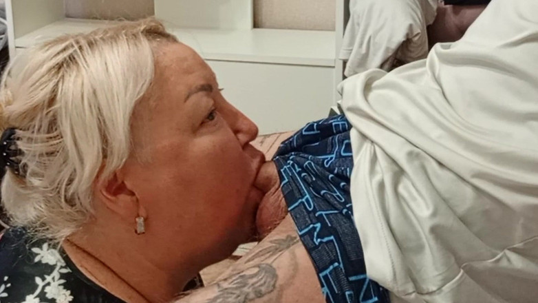 Zona901: Stiefmoeder kwam op bezoek om genoeg sperma te halen