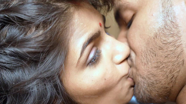 NIGHTMOOD: Iubit indian cu sex dur în pizdă roz
