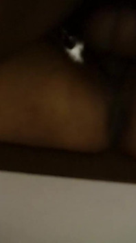 Ma demi-sœur devient coquine et veut tester ma grosse bite
