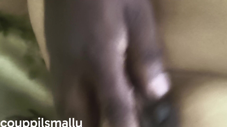 F couppilsmallu: अकेले रहते हुए चुदाई