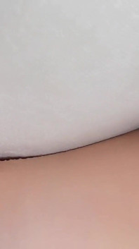 Bagaimana Untuk Mempunyai Orgasme Tanpa Tangan. Pepek kecil molek menggunakan bantal