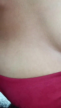 La Première Fois Que Ma Demi-sœur Fait Un Massage À La Pipe Et Se Fait Éjaculer Dans La Bouche