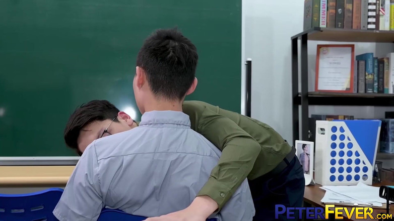 Peter Fever: Peterfever wild lớp học 1 giáo viên mới