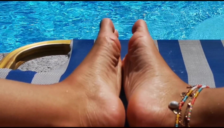 Erotic Tanya: Ignored while I relax at the pool
