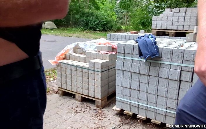 Cumdrinking Wife: Спаривание трах-фест на парковке продолжается