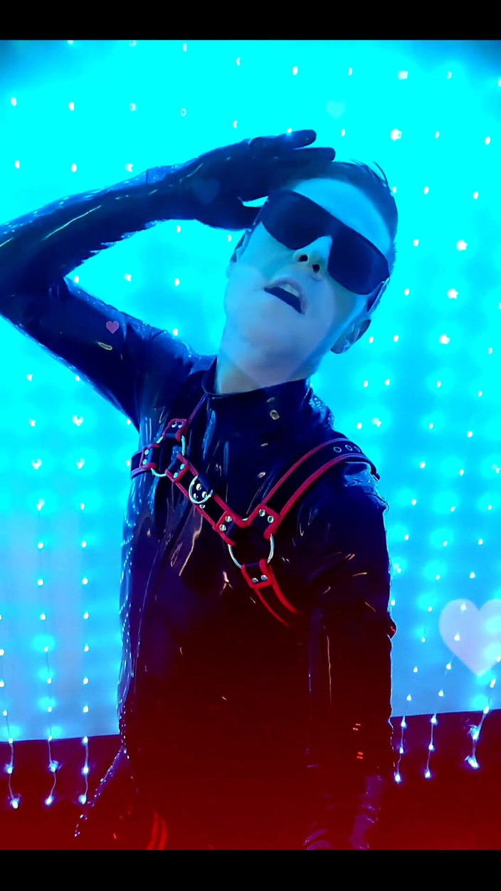 Roman Heart: Vide clip outtake für meinen neuen reellatexrubberblackstyle