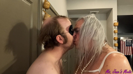 Ms Jane's Media: Ejaculare înăuntru anală în bucătărie cu doamna Jane