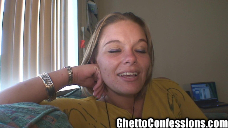 Ghetto Confessions: 幸せな湯たんぽゲットーの森の売春婦がペニスをうまくしゃぶる