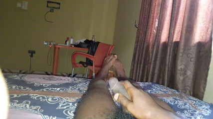 Masturbator emmy: Ik nam mijn pik naar de rivier, maar ik kan...