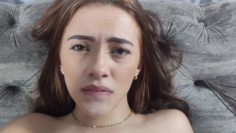 Aaroon Mush: パーティーでホットなラテン系女性とファックする