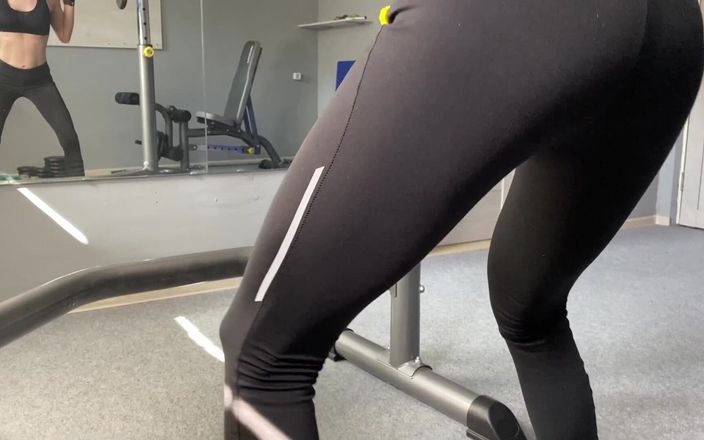 Mistress Mary: La tua padrona di palestra più sexy Mary