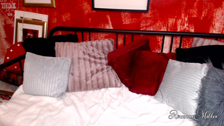 Roxanne Miller: Lateks- yüze oturma ve orgazm