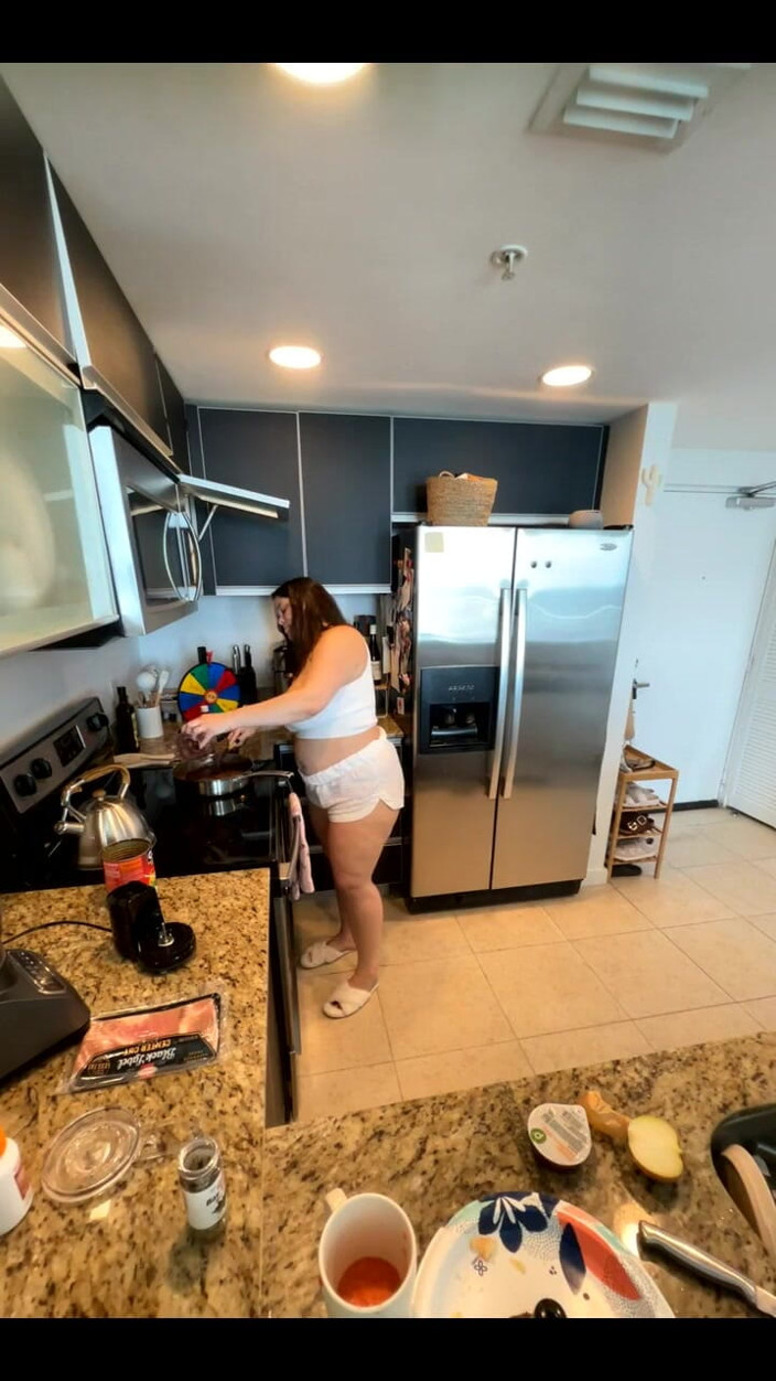 Dani Valentina: Live streaming bareng dani valentina