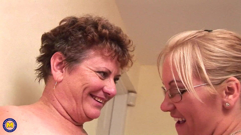 Mature NL: Pretty Kaya Having Her Mature Neigbour Bernette on Visit