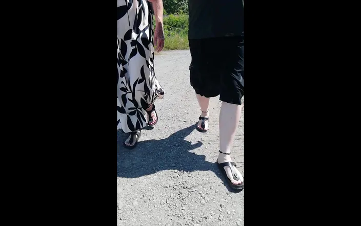 Goldschatz59: Walk with Nylonjunge in Birkenstocks