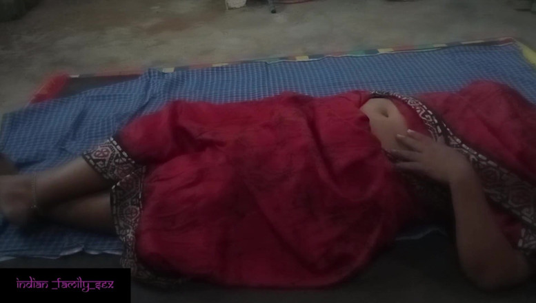 Indian IFS: Ngentot ibu tiriku di malam hari