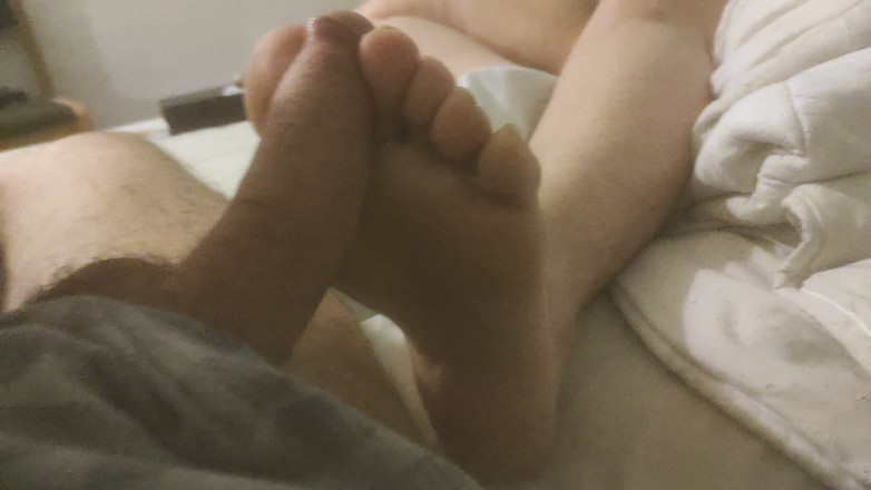 Dream maker corp.: Kamarád mi dovolil šukat její nohy, zatímco si hraje