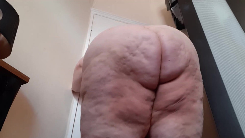 SSBBWLadyBrads: Твоя обнаженная гигантская богиня
