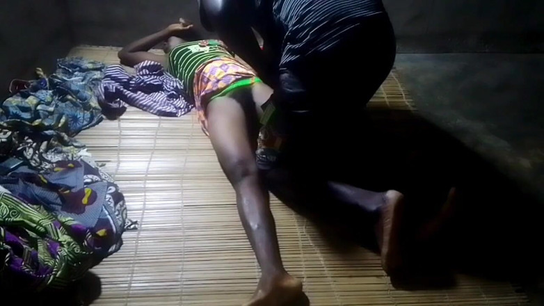 Sex tatie dessi: Awek Menawarkan Seks kepada tuan rumahnya atas sebab-sebab sewa yang...
