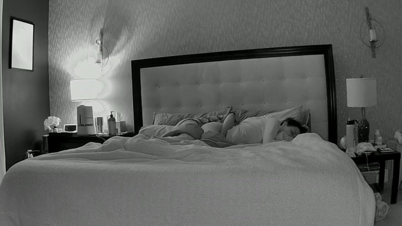 SavvyStar: Ibu tiri pakai strap-on baru!