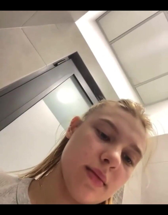 JuiceLussie: Melancap keras di gim