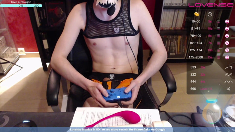 Snauwflake: Snauwflake berseronok di Chaturbate - Bahagian 8