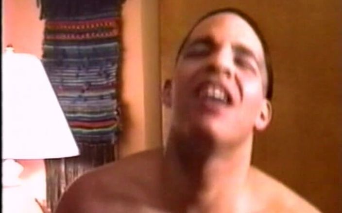 Gay RetroX VHS: Мужчины исследуют плотские пути No7