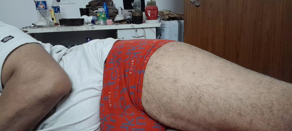 Rhymed angle: Pagar mi nuevo video