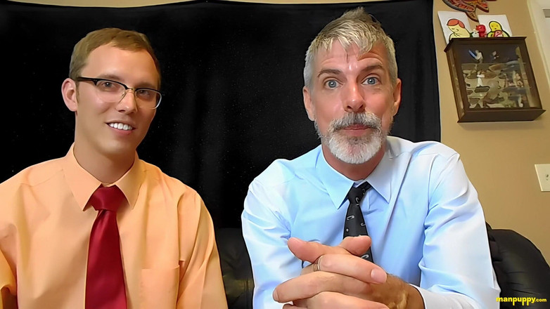 Man Puppy: Colleghi giganti ti danno la tua peer review annuale