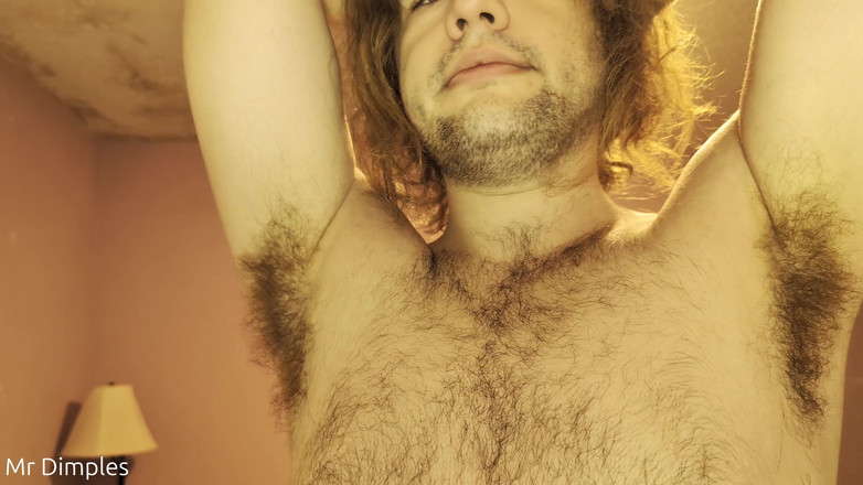 Mr Dimples: 운동 후 겨드랑이를 과시해!