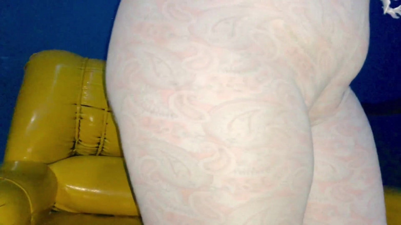 Majda Arabic: Crampie, arabische ehefrau in Saudia-Arabien