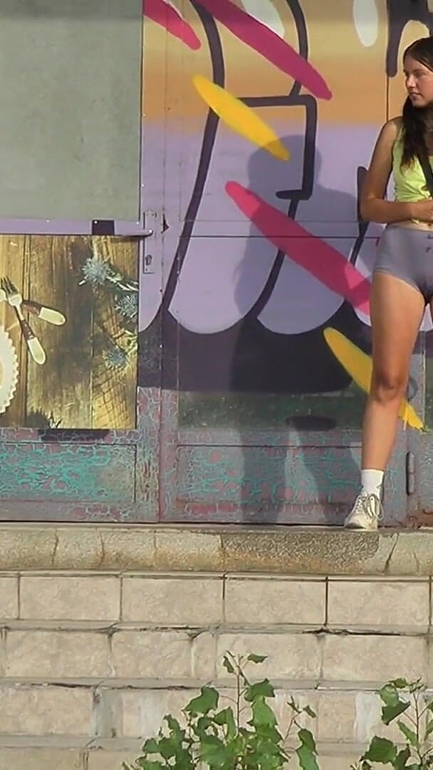 BA-PISSgirls: Extremo mijando em público, Tenny