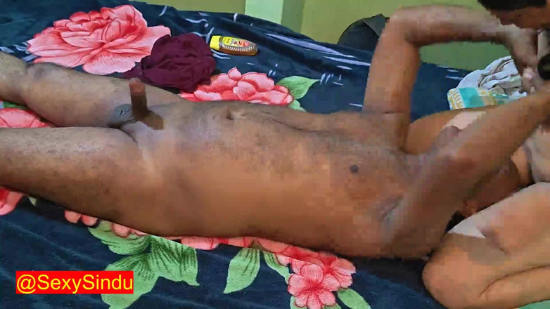 Sexy sindu: Bhabhi montel berahi bengkung berkongkek dalam pakaian baru