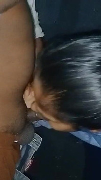 Fingern, küssen hinter dem lkw mit Divya-blowjob-serie