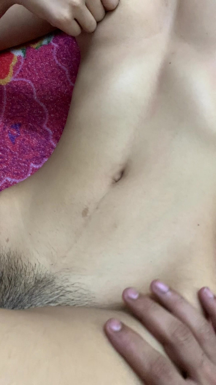 Riya mickey: 真正的继妹喜欢他吮吸鸡巴，用你美味的屁股摧残我