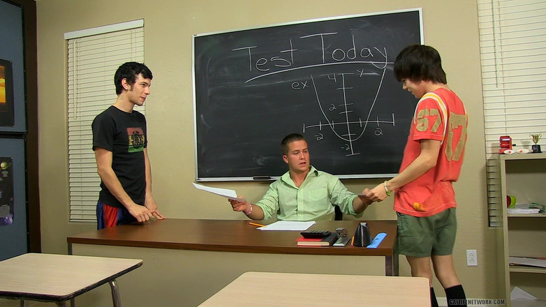 Teach Twinks: Para siswa bergerak mereka