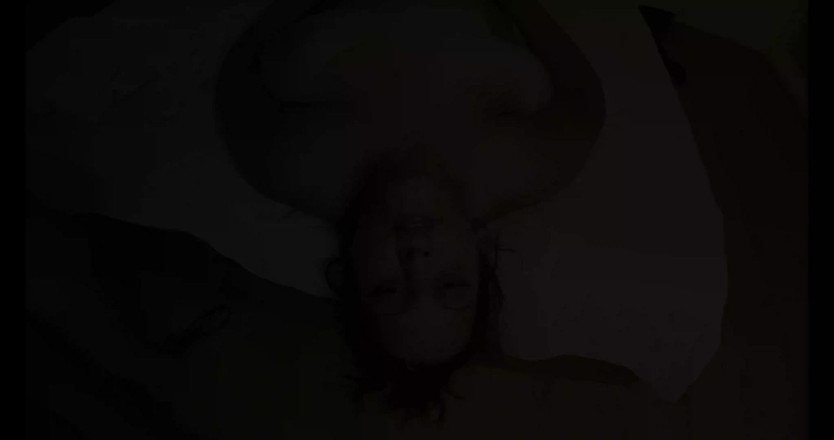 Young_strawberry: Pembantu hotel dengan buah dada besar dan pantat menangkap suami...