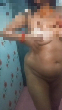 Desi-style sexy tanz im badezimmer, sexy tante mit dickem arsch