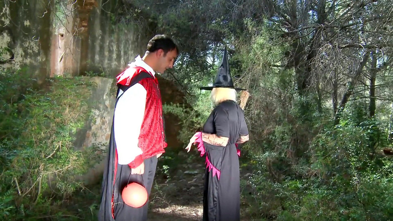 French X: Відьма Джина може не тільки покататися на мітлі