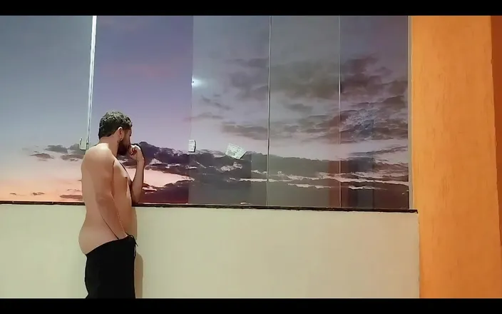 Marcosninfo: The Student Showed Himself on the Balcony of the New...