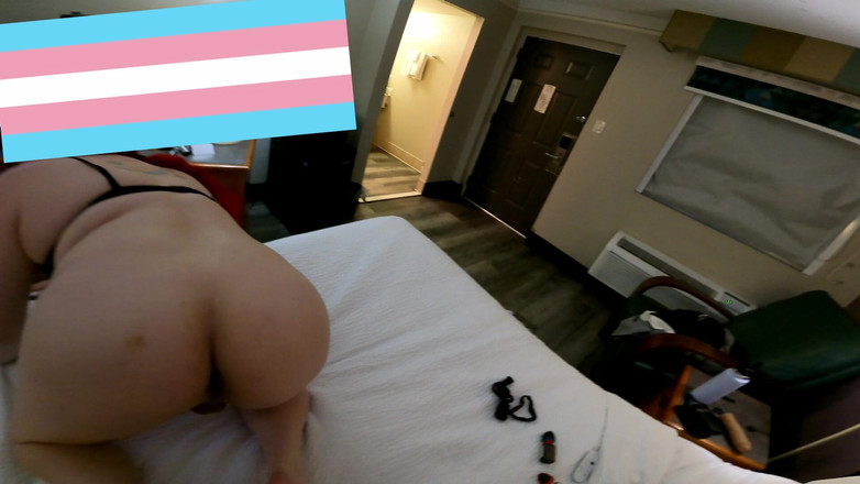 DaddyandLexa: Транссексуал отримує швидкий анальний кремпай після смоктання члена