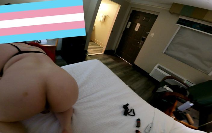 DaddyandLexa: Shemale dostane rychlovou anální creampie po sání ptáka