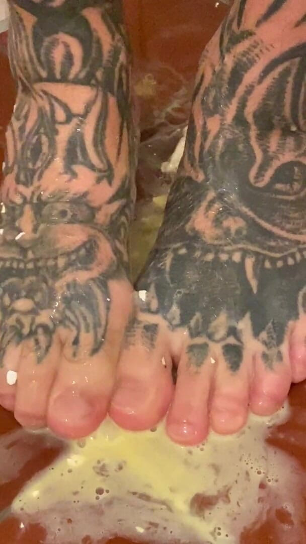 VikingsFeet: เท้า VS ไข่ดิบ