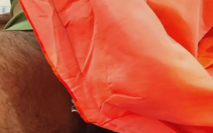 Satin And Silky: Saténové hedvábné honění porno - saténový hedvábný oranžový oblek Tření na čůrákovi 85